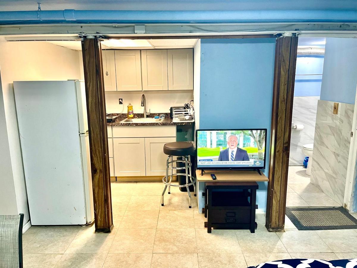 Lga Airport Near, Walk In Bsmt In A Private House! Apartamento Nueva York